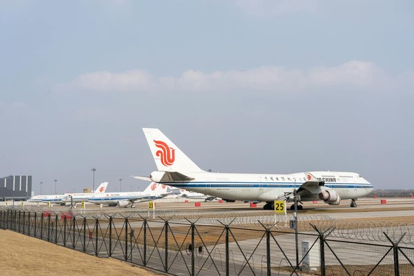 Quels sont les conseils pour une randonnée dans les montagnes de l'Atlas, Maroc : équipements et itinéraires ?